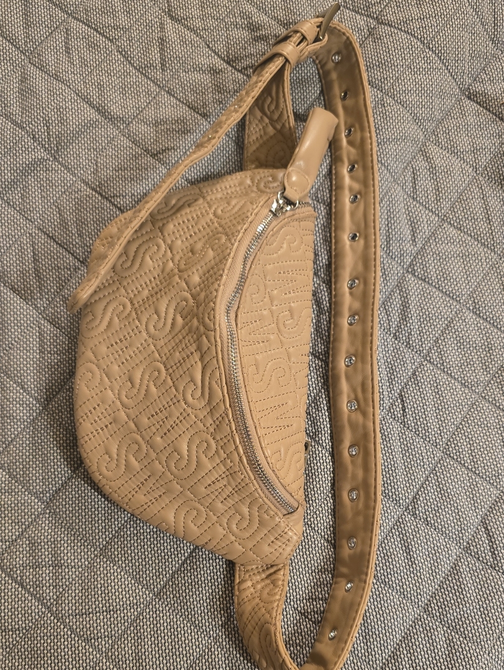 Steve Madden Tan Quilted Embossed Crossbody Belt Bag